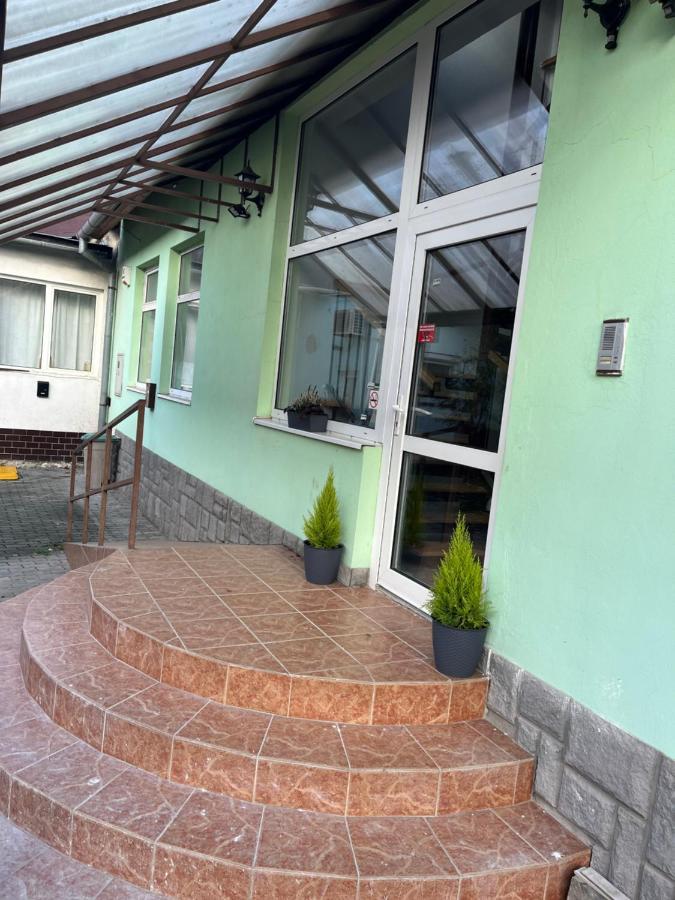 Lučenec Apartman Gabi מראה חיצוני תמונה